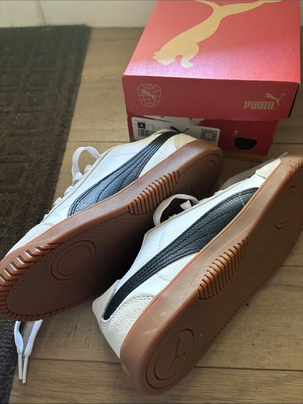 Puma White Sneakers with Gum Soles and Black Stripe